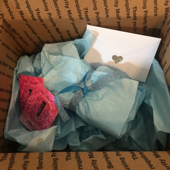 Meet your Posher, Rachael - Picture 3 of 3